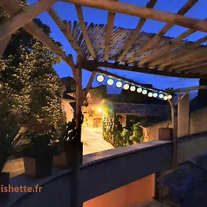 lexquishette-de-lourmarin-un-nid-sur-les-toits.fr-provencehotel.com/